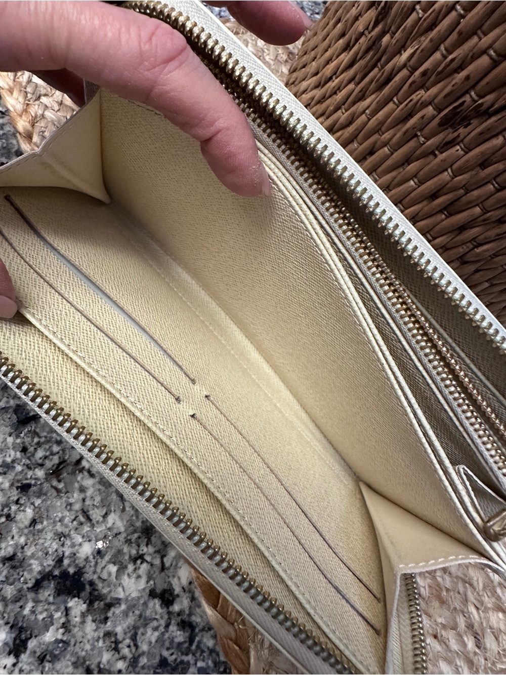 Louis Vuitton Damier Azur Zippy Long Wallet - Picture 11 of 12